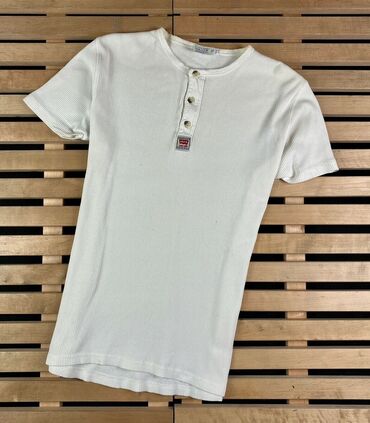 Kişi Geyimləri: Futbolka, LeviS, S (EU 36), rəng - Ağ