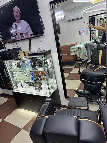 буквы рекламы: 💈🔥 ПРОДАЮТСЯ БАРБЕРСКИЕ КРЕСЛА PREMIUM CLASS 2026! 🔥💈 🔥 НОВАЯ — 9