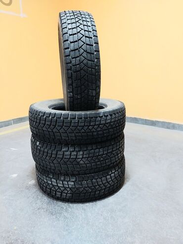 Шины: Шины 225 / 70 / R 16, Зима, Новый, Комплект, Легковые, Таиланд, Maxxis