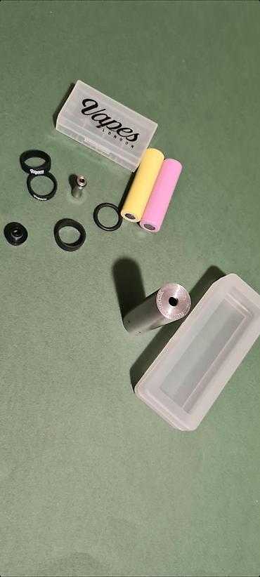 Upaljači i prateća oprema: * Na prodaju sa postavljenih slika set od tri paketa koji sadrže — 6