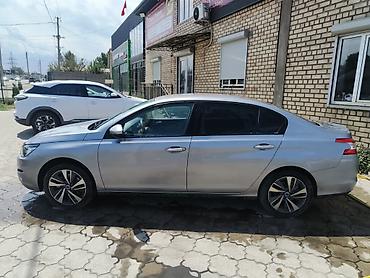 byd e9 1: Dongfeng : 2022 г., 0.1 л, Автомат, Электромобиль, Седан — 2