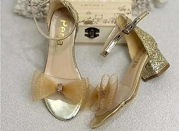 Sandale: Dečje svečane sandale sa niskom blok potpeticom - Modeli: sjajne — 1