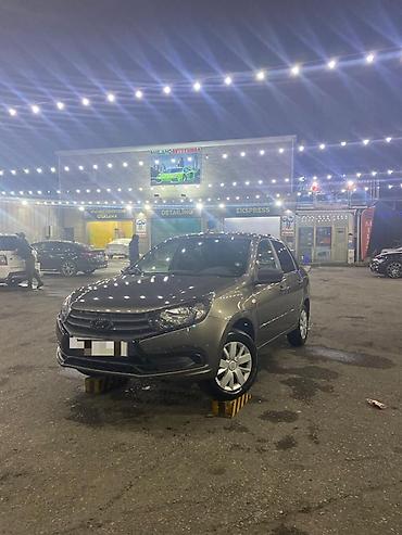 lada granta kredit: VAZ (LADA) Granta: 1.6 l | 2022 il 14000 km Sedan — 2