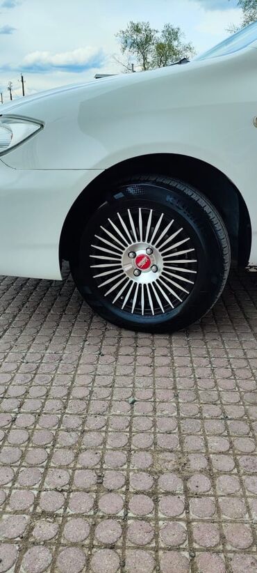 BYD: BYD F3: 1.5 l | 2013 il 332000 km Sedan — 7