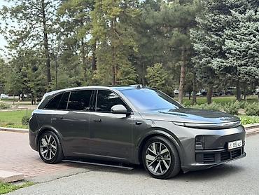 Lixiang: Lixiang L7: 2023 г., 1.5 л, Автомат, Гибрид, Кроссовер — 1