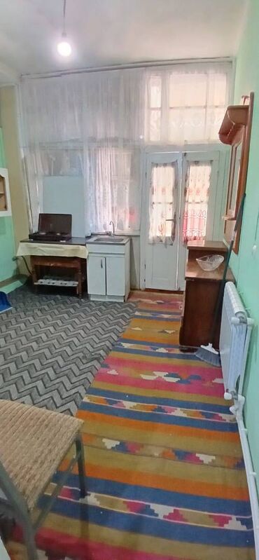 Uzunmüddətli kirayə evlər: 40 kv. m, 2 otaqlı, Kombi, Qaz, İşıq
