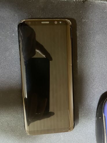 телефон до 4000: Samsung Galaxy A8, Б/у, 4 GB, цвет - Черный, 2 SIM, eSIM