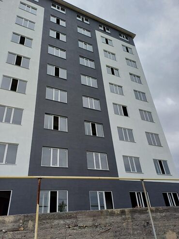 срочно продаётся 1 комнатная квартира в районе ошского рынка по улице кенсуйская: 1 бөлмө, 44 кв. м, 106-серия жакшыртылган, 8 кабат, ПСО (өзү оңдоп түзөтүп бүтүү үчүн)