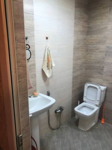 Uzunmüddətli kirayə mənzillər: Xətai rayonu,Əhmədli metrosu,Heydər parkının yanənda,5 mərtəbə yeni — 8