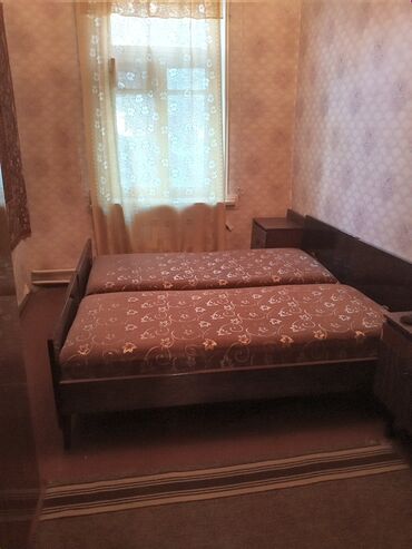 Полки: Б/у, Односпальная кровать, Без подьемного механизма, С матрасом, Без выдвижных ящиков, Россия