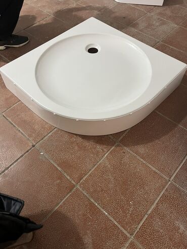 Duş poddonları: Künc duş ləyənləri – akril materialdan Məhsul təsviri: - Forma: künc — 11