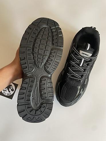 Мужская обувь: Мужские кроссовки, 40, 42, 43, Off-White, Новый, цвет - Черный — 3