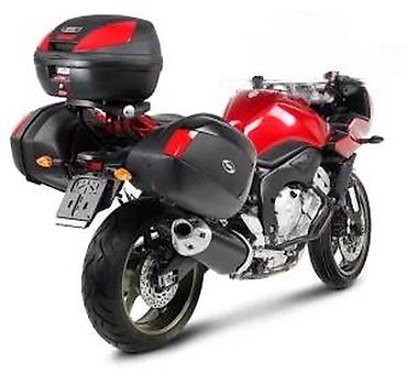 cest: Yamaha FZ1 Fazer – touring paket i vetrobran - Model: Yamaha FZ1 — 1
