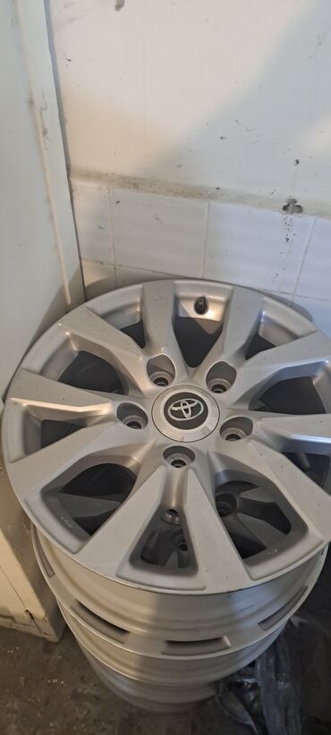 Disk təkərlər: Disk təkər Toyota R 18, 5 Boltlu