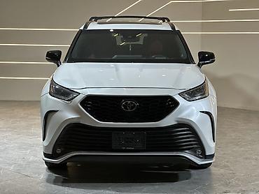 Toyota Highlander: 2023 г., 2.4 л, Бензин, Кроссовер
