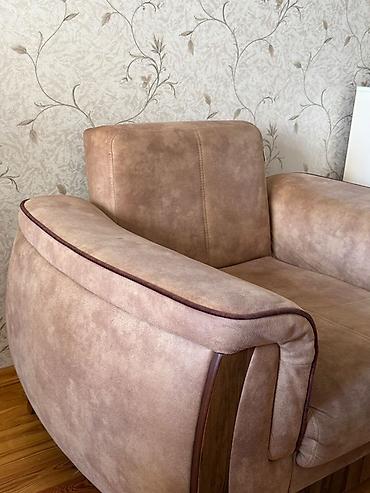divan kruqlu: Bej rəngli yumşaq divan - Material: Zəngin teksturalı — 6