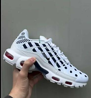 Patike: Svi modeli po 2850 din
br 36 do 46 — 28