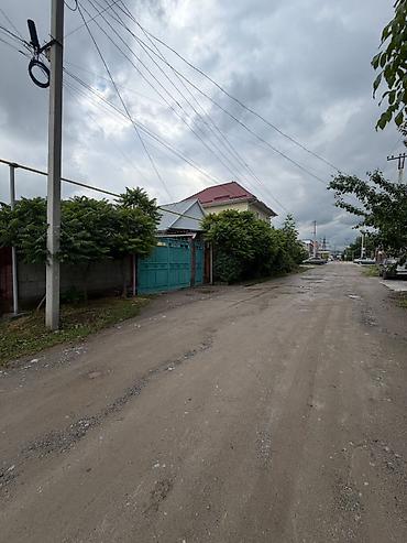 Продажа коттеджей и домов: Продаётся участок 6 соток с домом 📍 ж/м Арча-Бешик 📐 Площадь участка — 3