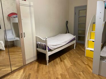 Uzunmüddətli kirayə mənzillər: Mənzilin sahibiyəm. Mənzil Azadlıq metosuna yaxın yerdə yerləşir — 13