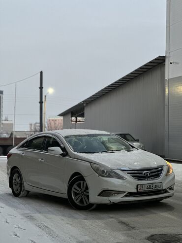 Subaru: Hyundai Sonata: 2014 г., 2 л, Автомат, Газ, Седан