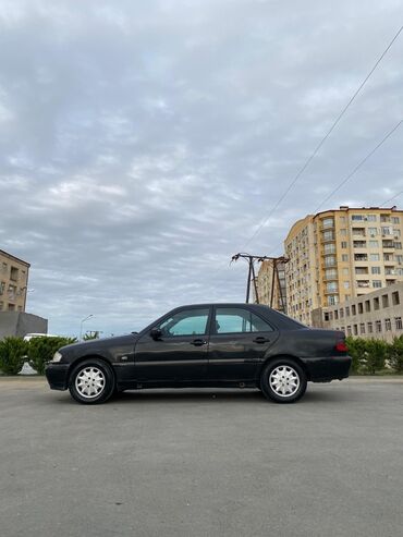 Mercedes-Benz: Mercedes-Benz C-Class: 1.8 l | 1999 il Sedan — 3