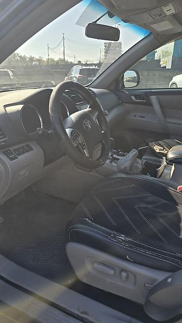 Продажа авто: Toyota Highlander: 2012 г., 3.5 л, Автомат, Бензин, Внедорожник — 7