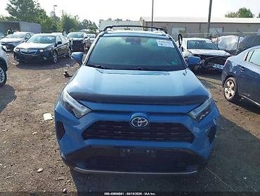 Toyota: Toyota RAV4: 2022 г., 2.5 л — 1
