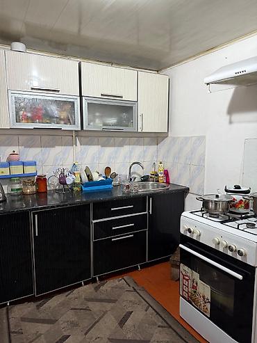Продажа коттеджей и домов: 📌АДРЕС: Срочно продаётся угловой дом в районе Кызыл-Аскера, по — 10