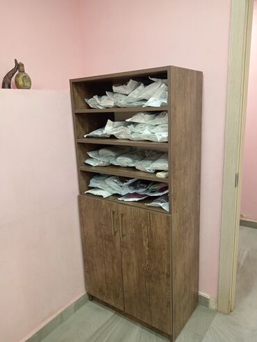 Salon, tibbi kreslolar: Salon və ya gözəllik salonu üçün uyğun, dəri örtüklü, dəyirmi formalı lalafo.az -da Salon, tibbi kreslolar: Salon və ya gözəllik salonu üçün uyğun, dəri örtüklü, dəyirmi formalı