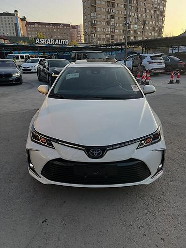 start: Toyota Corolla: 2021 г., Вариатор, Гибрид, Седан — 1