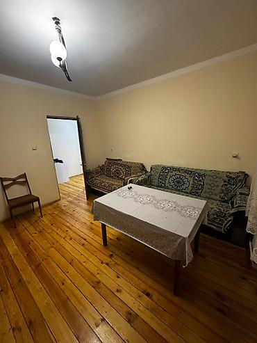 kirayə otaq: 3 otaqlı mənzil – tam mebellı və texnikalı - Geniş qonaq otağı — 8