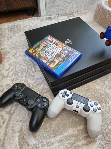 PS4 (Sony PlayStation 4): Продаю пс4про 3 ревизия на 2Т игры пабж гта 5 срочно