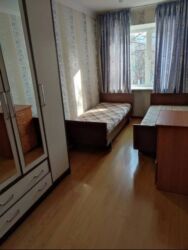 продаю 2х ком кв бишкеке без ремонта токтогул ткрусбекова: 2 бөлмө, 43 кв. м, 104-серия, 4 кабат, Евроремонт