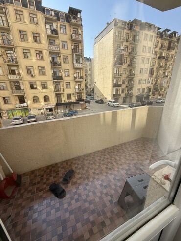 Köhnə tikili: Xırdalan, 3 otaqlı, Köhnə tikili, 122 kv. m -da lalafo.az — 7 Köhnə tikili: Xırdalan, 3 otaqlı, Köhnə tikili, 122 kv. m — 7