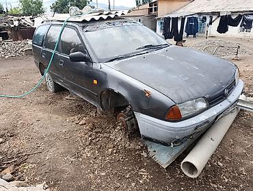Унаа: Nissan Primera: 1991 г., 2 л, Кол менен иштөөчү, Универсал — 1