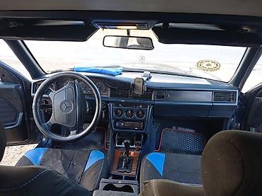 07 radiatoru: Mercedes-Benz 190 (W201) sedan - Kuzov: tünd göy/qaraya çalan rəng, 4 — 5
