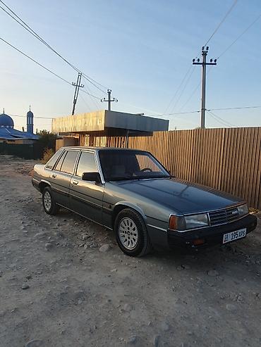 ki 5: Mazda 929: 1985 г., 2 л, Механика, Бензин, Седан — 4