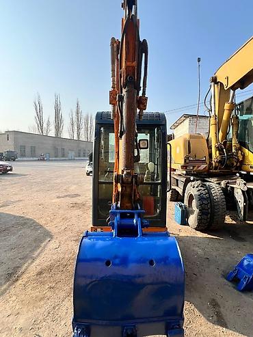 Экскаваторы: Экскаватор, Гусеничный — 14