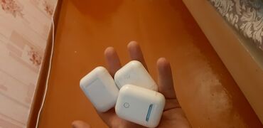 Qulaqcıqlar: Simsiz (Bluetooth) İşlənmiş Qulaqcıqlar Apple, rəng - Ağ