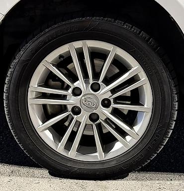 BYD: BYD E5: 2019 г., Электромобиль, Седан — 11