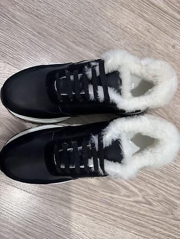 кросовки зимние: Кроссовки, 39, Prada, Новый, цвет - Черный, Самовывоз, Платная доставка — 2