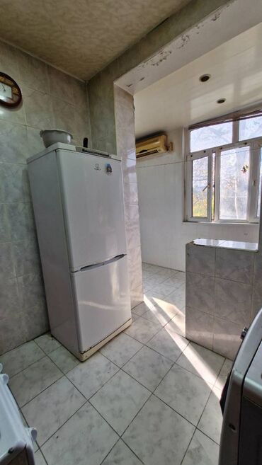 Köhnə tikili: Bakı, 7-ci mikrorayon, 3 otaqlı, Köhnə tikili, m. Azadlıq Prospekti, 70 kv. m — 13