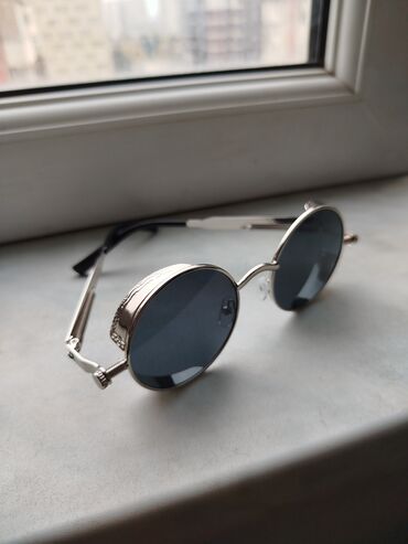 Eynəklər: Xaricdən gəlib.Komplekt 4 ədəd,dənə satılmır,təp təzədir.Sonu 60 azn — 4