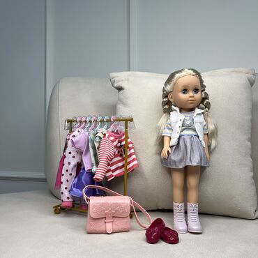детские вещи и игрушки: Кукла с гардеробом👗 кукла с изящными чертами лица очень любит