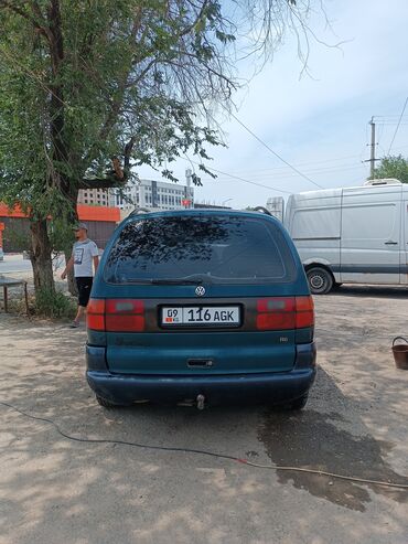 срочно срочно продаю машина: Volkswagen Sharan: 1997 г., 2.8 л, Механика, Бензин, Вэн/Минивэн