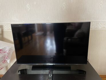 samsung galaxy a40 ekran: İşlənmiş Televizor Samsung Led 43" Ünvandan götürmə