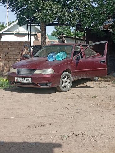 стеклоподъемник нексия 2: Автомобиль бордового цвета с четырьмя дверями и люком. Оснащен