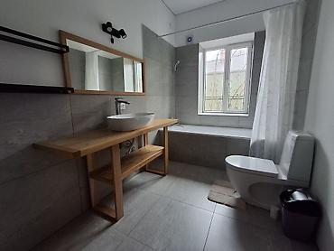 Долгосрочная аренда домов: 220 м², 8 комнат — 7