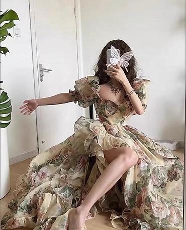 ziyafət geyim: Şaftalı rəngli, güllü naxışlı maksi don, yuxarı hissəsi büzməli — 2