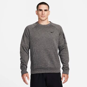 толстовка: Свитшот Nike ThermaFIT Fitness Crewneck для мужчин Этот мужской